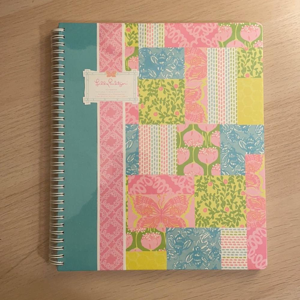 NEW Lilly Pulitzer Notebook “bees knees patch”